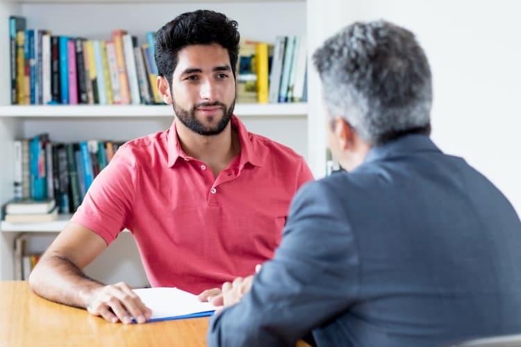 Что грозит компании, если иностранец работает не по профессии?